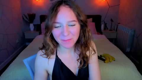 vicki_milles online show from 06/12/26, 08:46