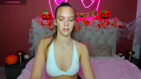 vickie_smith online show from 10/25/25, 01:46