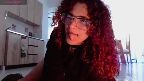 Snapshot of vicky_crazy chatting on 01/03/25, 07:50 Vicky  online show from 01/03/25, 07:50
