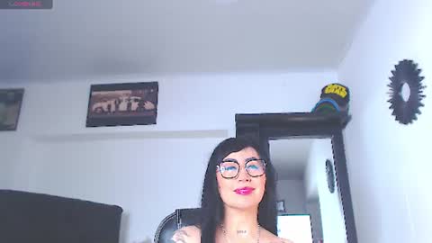 Vicky  online show from 06/30/26, 11:11