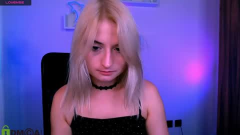 vicky_kim online show from 07/14/26, 10:48