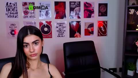 vicky_kim online show from 07/15/26, 11:15