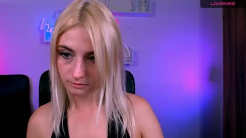 vicky_kim online show from 07/21/26, 07:16