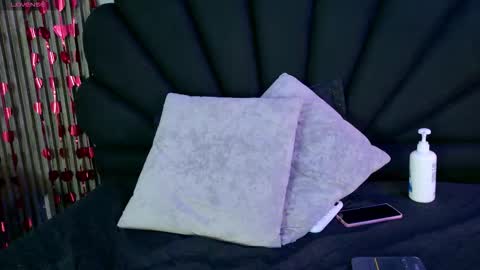 vicky_lopezz_ online show from 03/12/26, 02:50