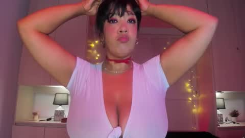 Snapshot of vicky_ruiz chatting on 02/04/26, 12:00 V I C K Y online show from 02/04/26, 12:00