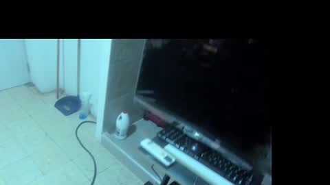 Snapshot of vicky_ruiz chatting on 02/18/26, 12:12 V I C K Y online show from 02/18/26, 12:12