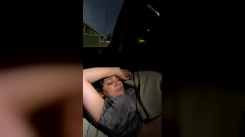 Snapshot of vickycummin chatting on 12/20/25, 01:02 vickycummin online show from 12/20/25, 01:02