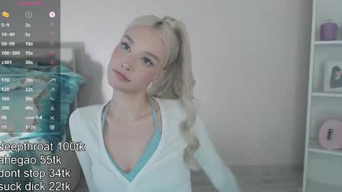 Snapshot of vickyfuckingdoll chatting on 04/07/26, 02:56 vickyfuckingdoll online show from 04/07/26, 02:56