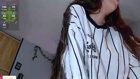 Victoria   online show from 10/29/25, 07:37