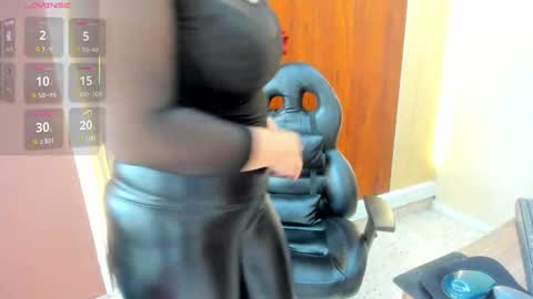 Vicky online show from 12/20/25, 08:27