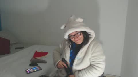 Snapshot of vickyjuice1 chatting on 12/20/24, 08:49 vickyjuice1 online show from 12/20/24, 08:49