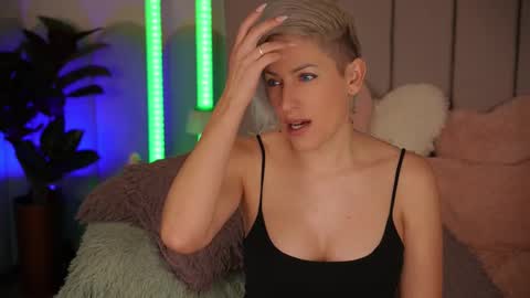 vickysecret96 online show from 01/16/26, 06:23