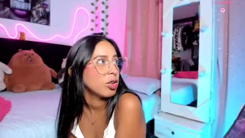 VICTORIA 3 online show from 11/23/25, 01:05