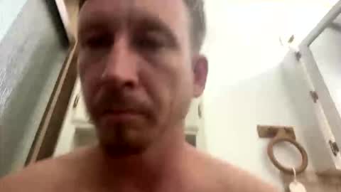 vicrobertson595 online show from 10/28/25, 06:06