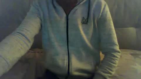 Snapshot of victor_1486 chatting on 11/17/25, 08:58 victor_1486 online show from 11/17/25, 08:58