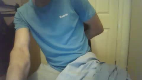 Snapshot of victor_1486 chatting on 12/13/25, 11:54 victor_1486 online show from 12/13/25, 11:54