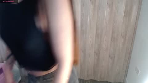 Snapshot of victoria017 chatting on 02/05/25, 08:32 Victoria online show from 02/05/25, 08:32