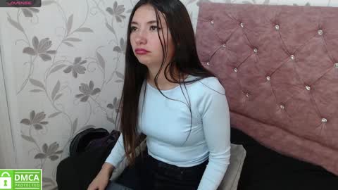 Snapshot of victoria017 chatting on 02/08/25, 05:51 Victoria online show from 02/08/25, 05:51