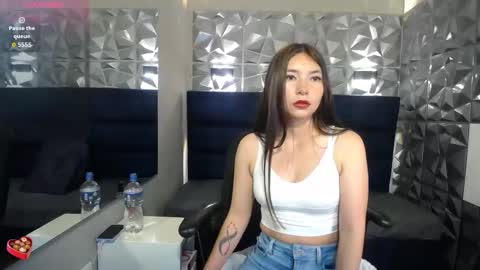 Snapshot of victoria017 chatting on 09/26/25, 03:10 Victoria online show from 09/26/25, 03:10