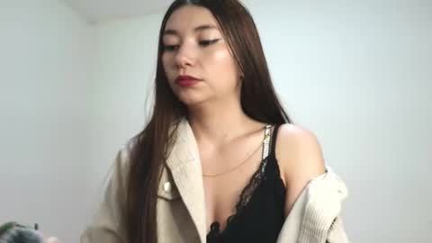 Victoria  online show from 03/17/26, 04:28