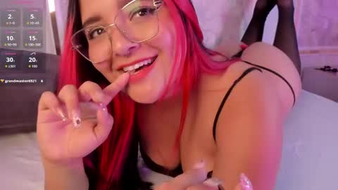 Victoria online show from 09/23/25, 08:01