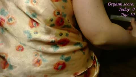 Snapshot of victoria97 chatting on 05/25/26, 06:36 Victoria97 online show from 05/25/26, 06:36