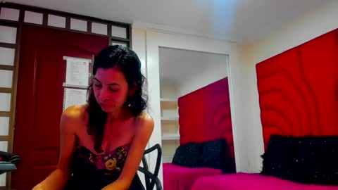 Victoria  grey  online show from 05/28/26, 07:55