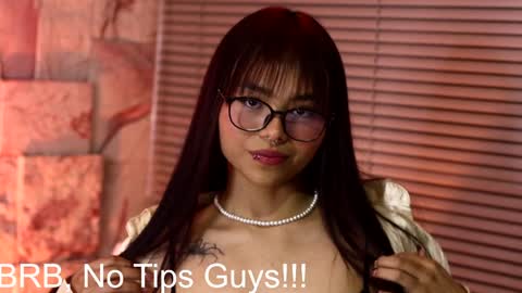 Snapshot of victoria__js_ chatting on 01/24/25, 05:32 Victoria online show from 01/24/25, 05:32