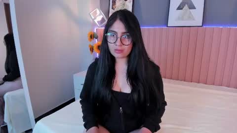 Victoria online show from 06/17/26, 02:07