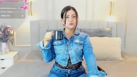 victoria  online show from 11/07/25, 07:36