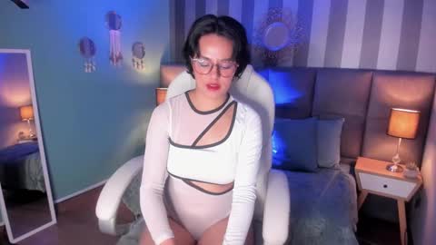 Victoria online show from 01/25/25, 02:25