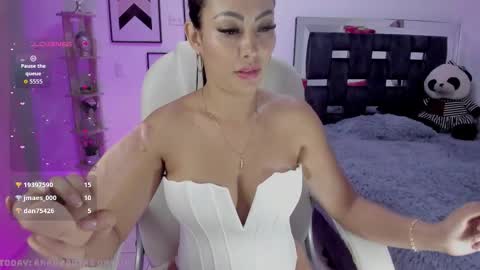 Victoria Castillo online show from 01/16/26, 10:03