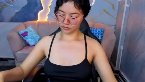 victoria_castillo_b online show from 04/16/26, 07:58