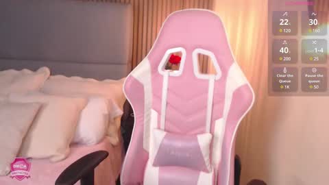 Victoria Collins online show from 02/06/25, 02:58