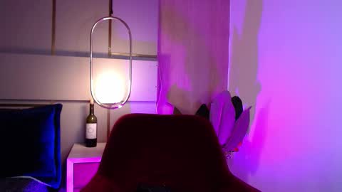 Victoria Collins online show from 11/15/25, 12:23