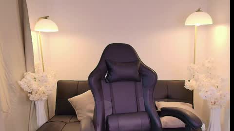 Victoria Collins online show from 04/01/26, 04:48