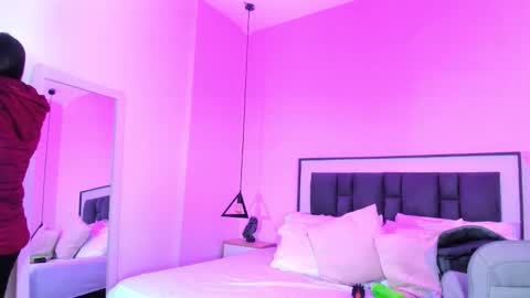 valentina online show from 11/13/25, 09:08