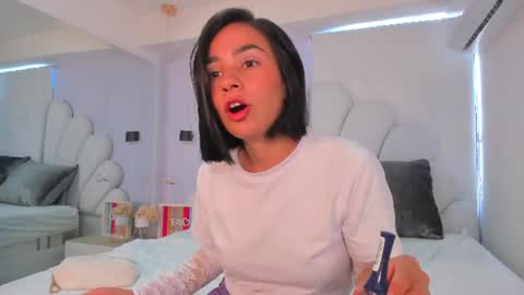 Victoria Darkova online show from 07/12/26, 01:13