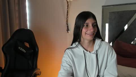 Victoria  online show from 01/13/26, 01:16