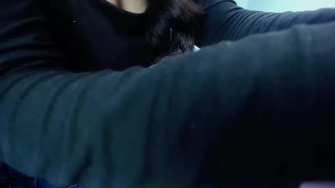 Victoria online show from 10/29/25, 01:02