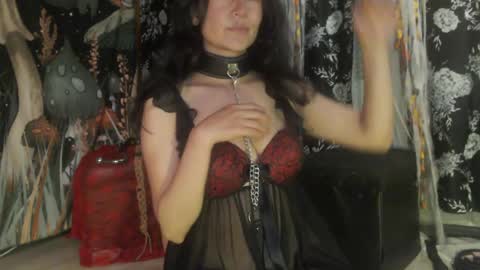 Victoria online show from 03/31/26, 09:04