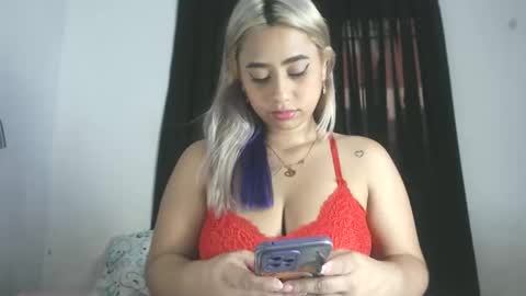 Snapshot of victoria_hot28 chatting on 05/21/26, 05:42 Victoria online show from 05/21/26, 05:42