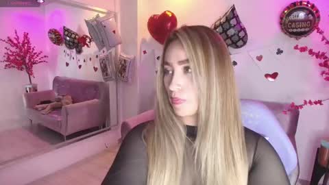 Snapshot of victoria_hunts chatting on 02/24/26, 03:59 Victoria online show from 02/24/26, 03:59