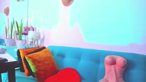 Victoria  online show from 02/06/25, 10:43