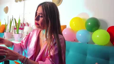 Victoria  online show from 02/14/25, 10:58