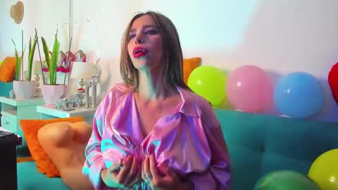 Victoria  online show from 02/15/25, 05:09