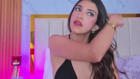 Snapshot of victoria_joliegb chatting on 12/14/24, 03:47 Victoria Lozano online show from 12/14/24, 03:47