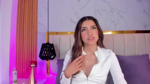 Snapshot of victoria_joliegb chatting on 02/25/25, 01:06 Victoria Lozano online show from 02/25/25, 01:06