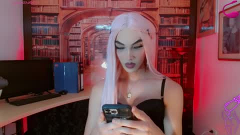 Snapshot of victoria_kastelo chatting on 05/19/26, 04:30 Victoria online show from 05/19/26, 04:30