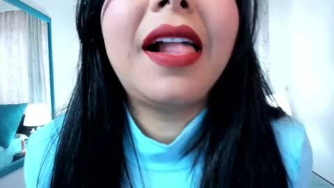 Victoria online show from 05/25/26, 02:23
